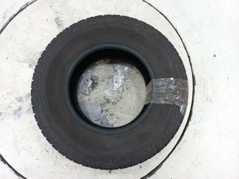 PNEU ECOLANDER 235/75R15 R
