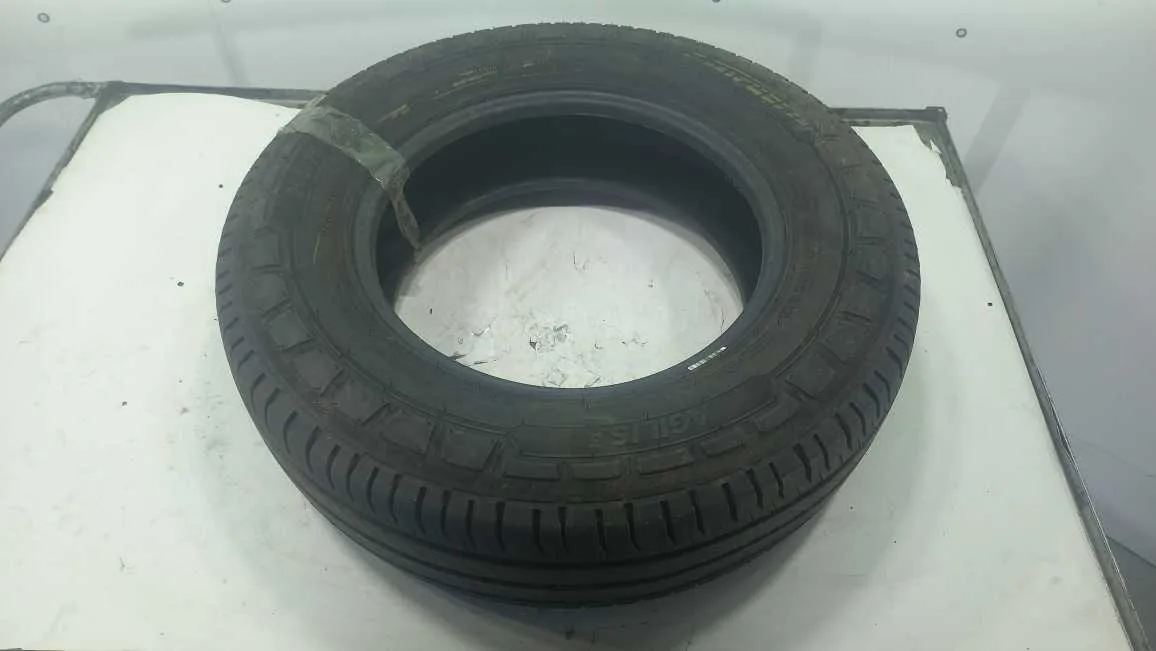 PNEU MICHELIN 205/75R16 110 RADIAL