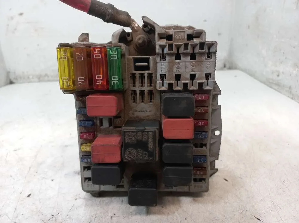 CAIXA DE FUSIVEIS FIAT PALIO 1.8 2003
