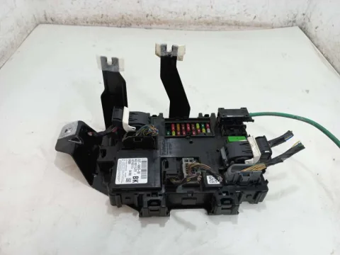CAIXA DE FUSIVEIS FORD KA 1.0 2016