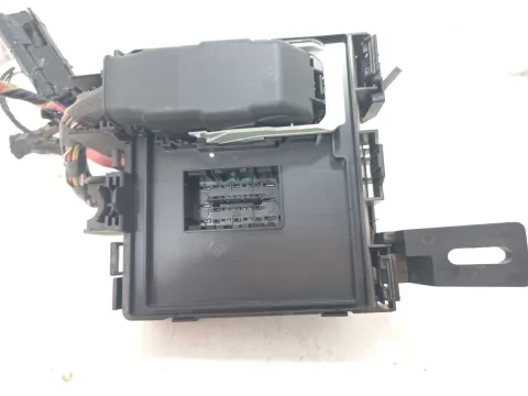 CAIXA DE FUSIVEIS FORD KA 1.0 2021