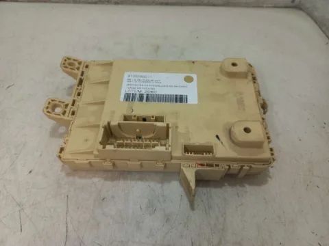 CAIXA DE FUSIVEIS HYUNDAI I30 1.6 2013