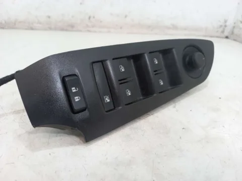 INTERRUPTOR RETROVISOR ELET CHEVROLET TRACKER 1.8 2014