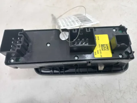INTERRUPTOR VIDRO DIANT. ESQ Ford KA 1.0 2021