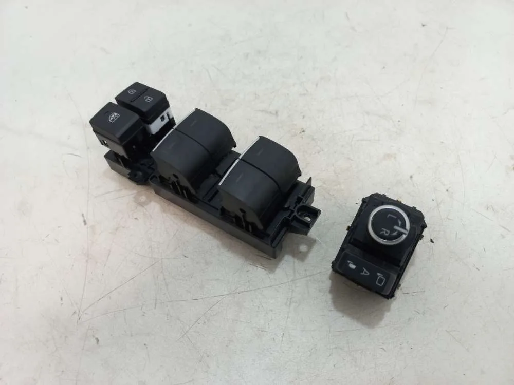 INTERRUPTOR VIDRO DIANT. ESQ TOYOTA COROLLA 1.8 2022