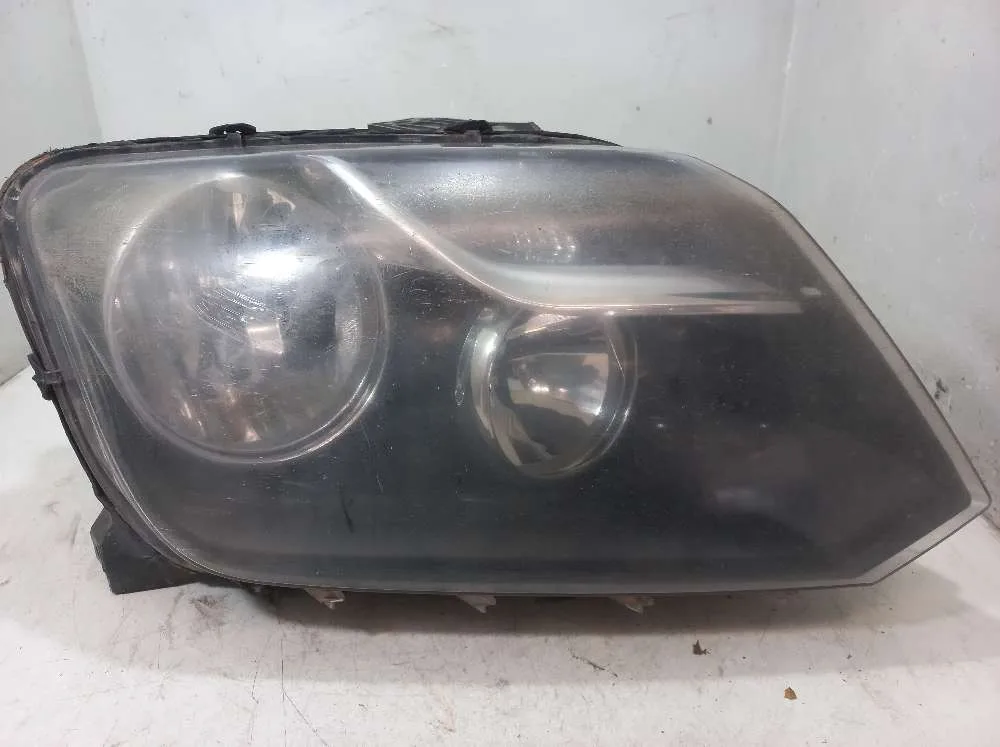 FAROL DIREITO VOLKSWAGEN AMAROK 2.0 2014