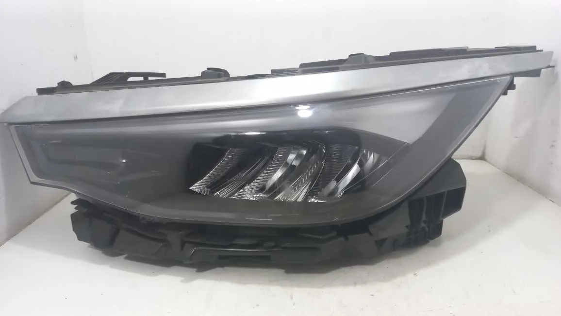 FAROL ESQUERDO FIAT FASTBACK 1.3 2024