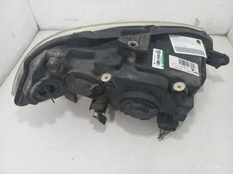 FAROL ESQUERDO FIAT PALIO 1.4 2009