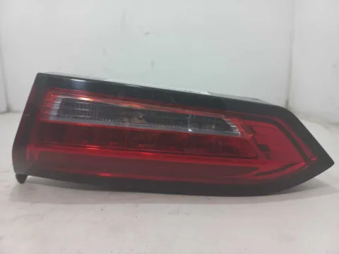 LANTERNA DA TAMPA DIREITA Fiat CRONOS 1.3 2019