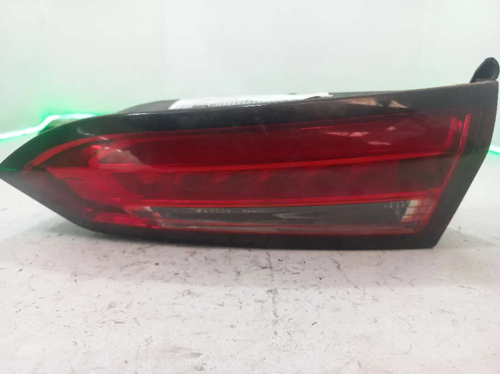 LANTERNA DA TAMPA DIREITA Fiat CRONOS 1.3L 2018