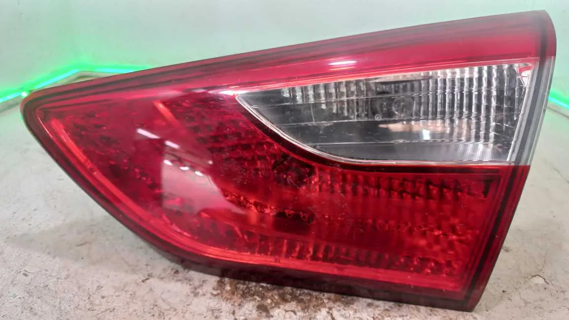 LANTERNA DA TAMPA DIREITA HYUNDAI I30 1.8 2015
