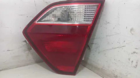 LANTERNA DA TAMPA DIREITA Volkswagen VOYAGE 1.0 2016
