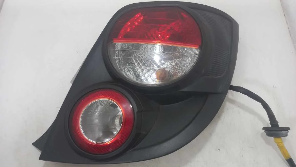 LANTERNA DIREITA Chevrolet SONIC 1.6 2014