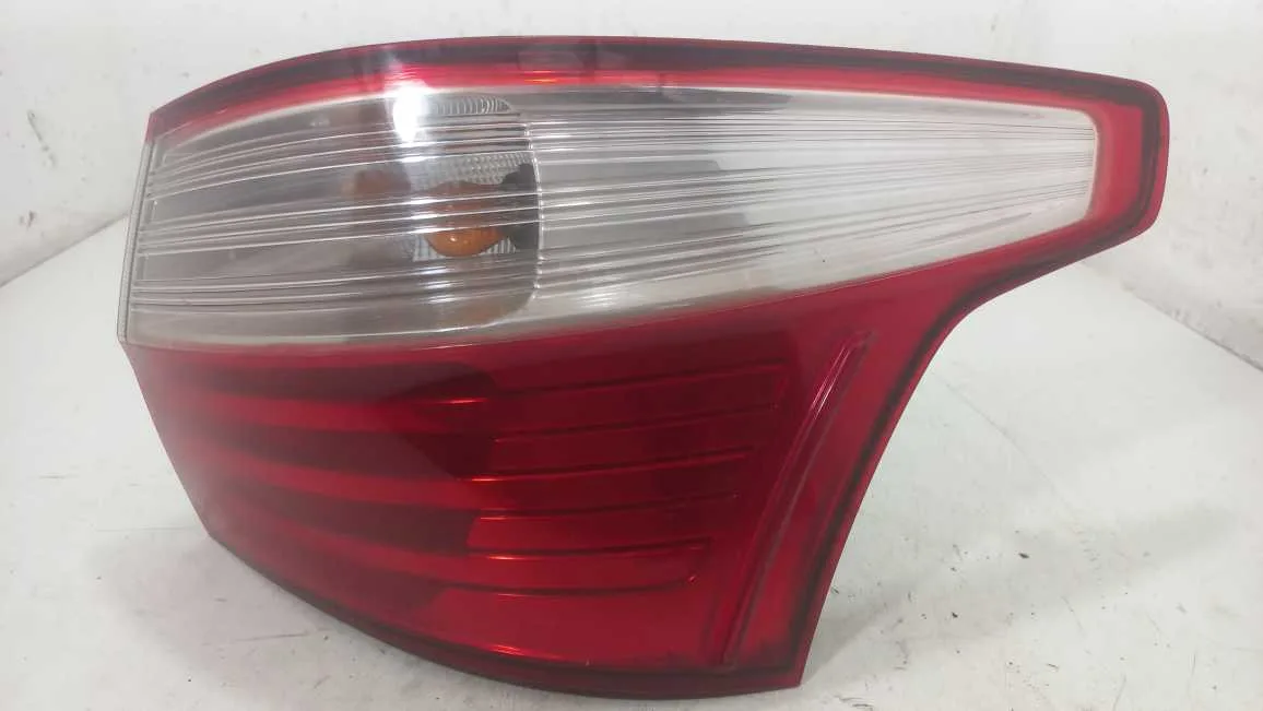 LANTERNA DIREITA FIAT GRAND SIENA 1.6 2015