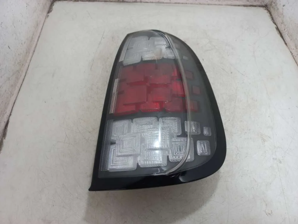 LANTERNA DIREITA FIAT UNO 1.0 2020