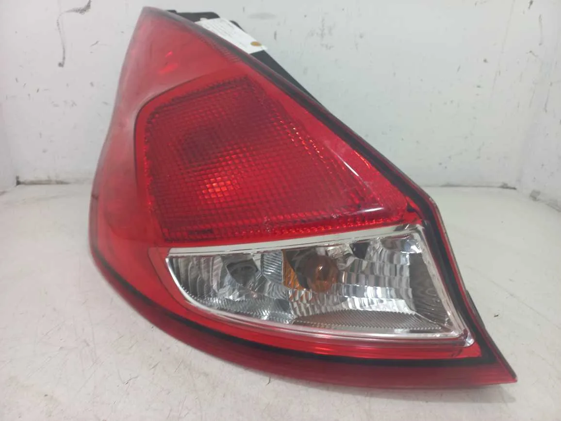 LANTERNA ESQUERDA FORD FIESTA 1.6 2014