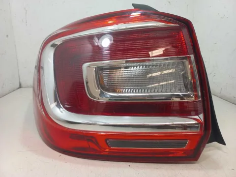 LANTERNA ESQUERDA RENAULT LOGAN 1.0 2020