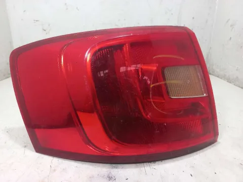LANTERNA ESQUERDA VOLKSWAGEN JETTA 2.0 2013