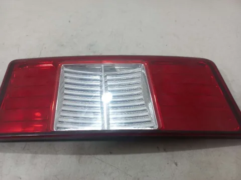 REFLETOR FIAT STRADA 1.4 2013