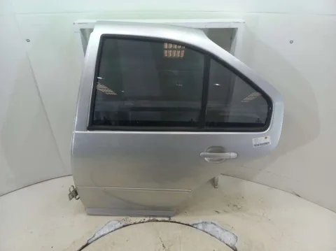 PORTA TRASEIRA ESQ VOLKSWAGEN BORA 2.0 2001