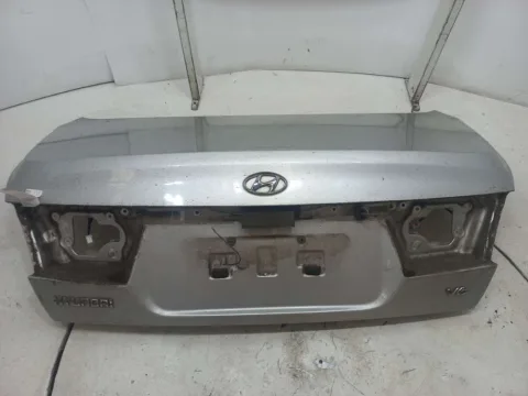 TAMPA TRASEIRA HYUNDAI AZERA 3.3 2010
