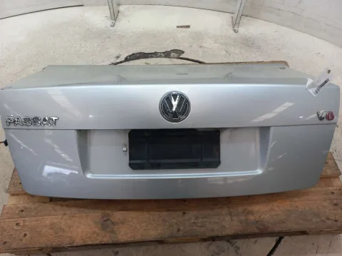 TAMPA TRASEIRA VOLKSWAGEN PASSAT 2.8 2004