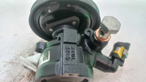 BOMBA DE DIRECAO HIDRAULICA Fiat PUNTO 1.4 2013