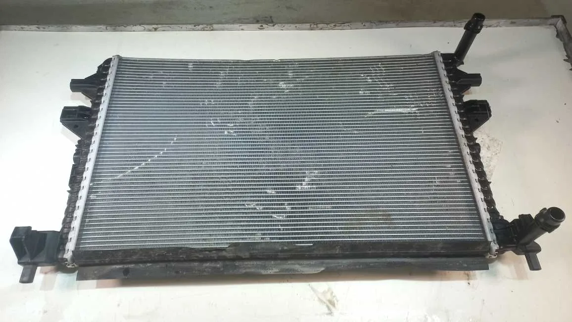 RADIADOR DE AGUA AUXILIAR Volkswagen VIRTUS 1.0 2023